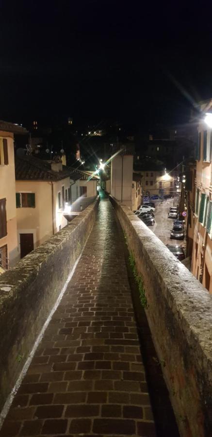 Antico Acquedotto B&B Perugia Luaran gambar